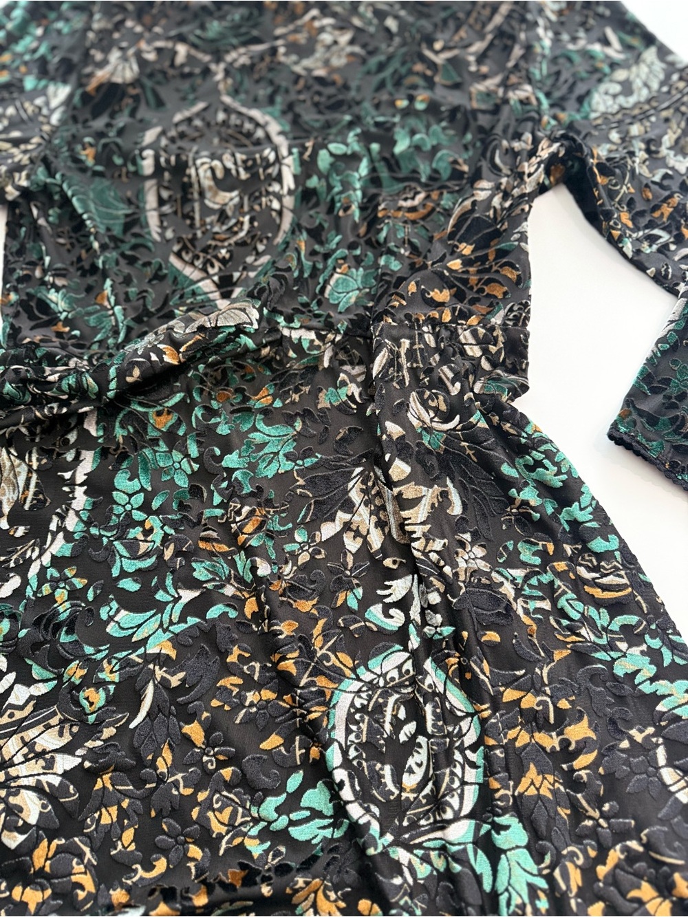 Free People Women's Black Floral Velvet Fit & Flare Dress size L - Picture 6 of 9